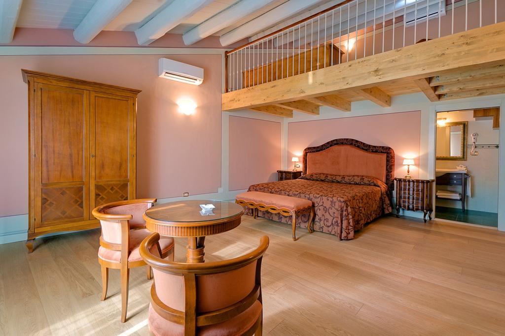 Bed and Breakfast Il Vicolo Relais Сіроло Номер фото